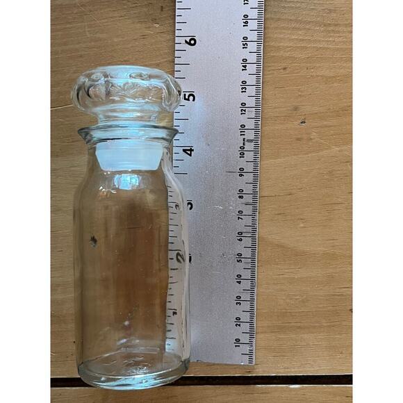 Small Vintage Apothecary or Spice Clear Jar/Bottle. Sunburst Stoppers. - Picture 5 of 5